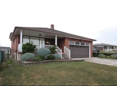 renting a large room in a house with own exit and sunroom. Perfect for couple. -rent includes: share...