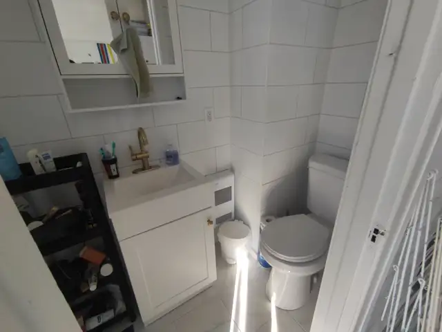 Chambre en coloc de 3 - Jean Talon - Janvier 2026 Août 2026 in Room Rentals & Roommates in City of Montréal - Image 8