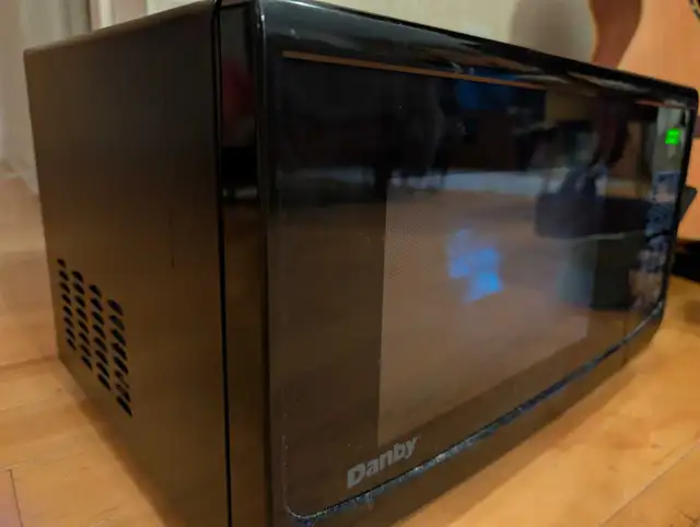 Microwave (used)487256504665395201
