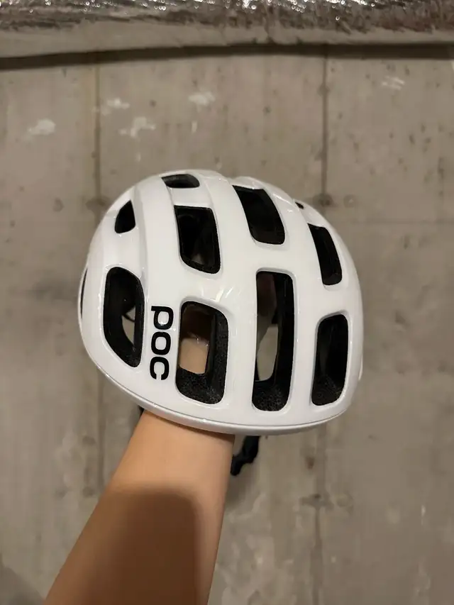 POC Ventral Air Helmet - Medium - Excellent Condition in Other in Markham / York Region - Image 3