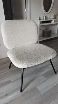 Chairs x2