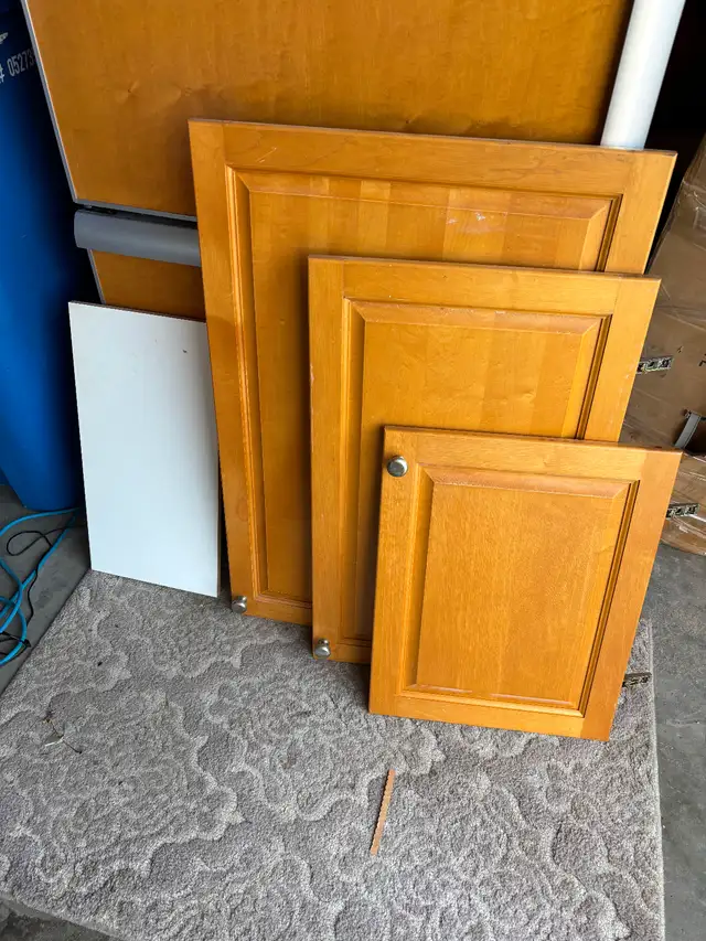 Kitchen cabinet doors
