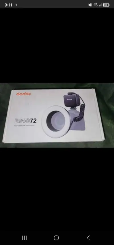 Capture stunning close-up shots with this Godox RING72 Macro LED Ring Light, designed to provide con...