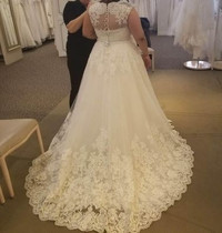 Wedding Dress- $800 or best offer- sold in box as is