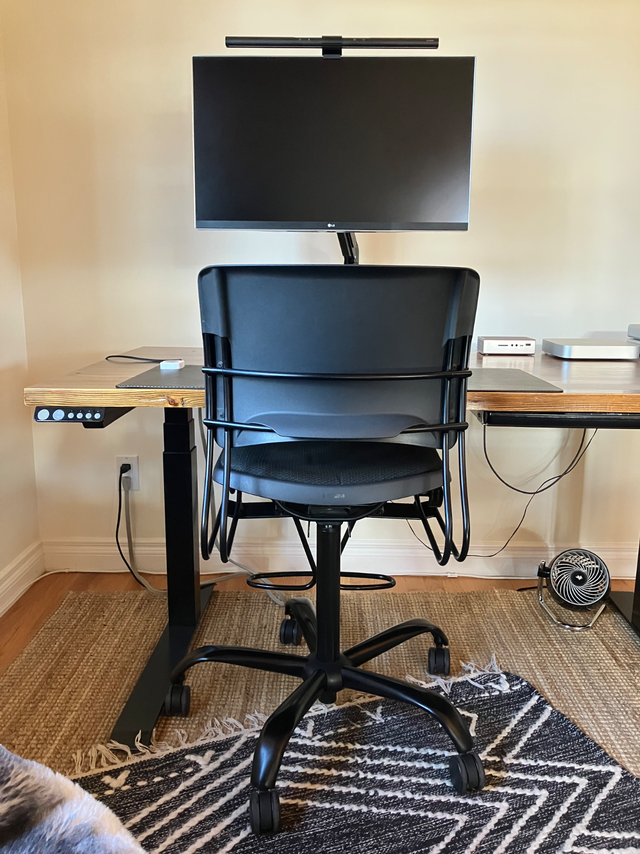 Desk Chair in Desks in Calgary - Image 4