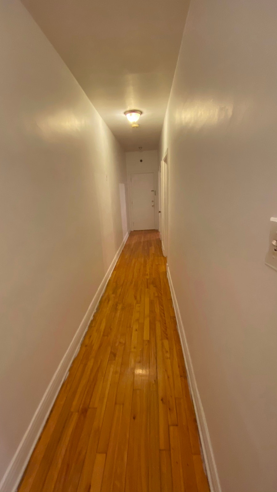 Nice private room, next to metro Snowdom available now. — photo 3