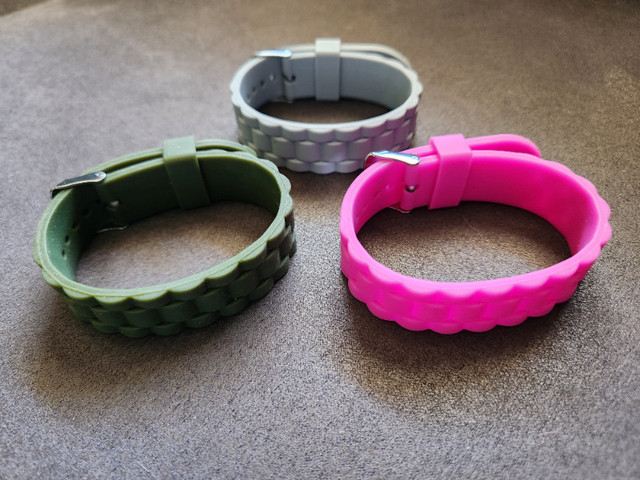 3 BRAND NEW silicone WATCH STRAPS ($5 for ALL) in Jewellery & Watches in Fredericton - Image 2