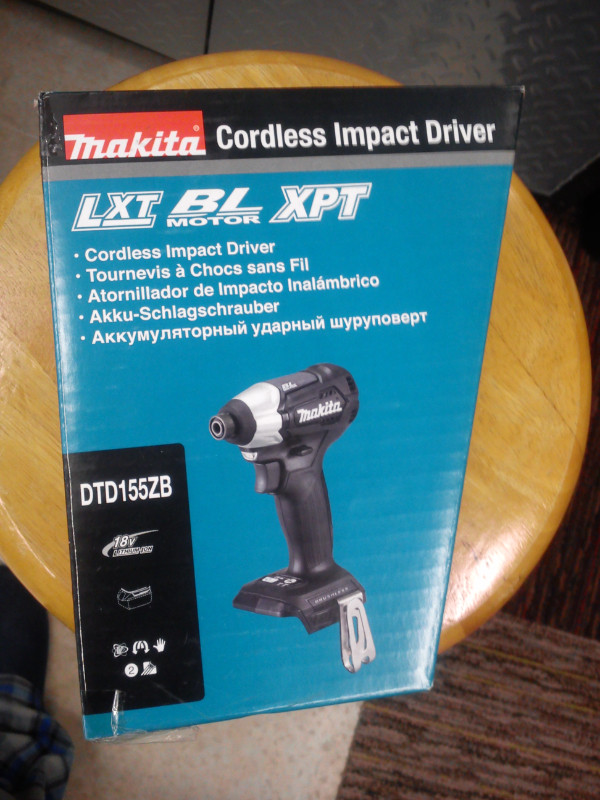 Makita impact drill dans Outils électriques  à Laval/Rive Nord