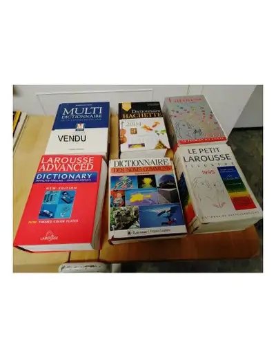 Gros dictionnaires, prix variés selon l'usure, View more