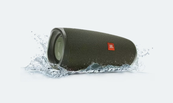 JBL Charge 4 Portable Bluetooth Speaker (Forest Green) in Speakers in Regina - Image 3