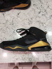 Jordan Mars 270 Authentic Shoe