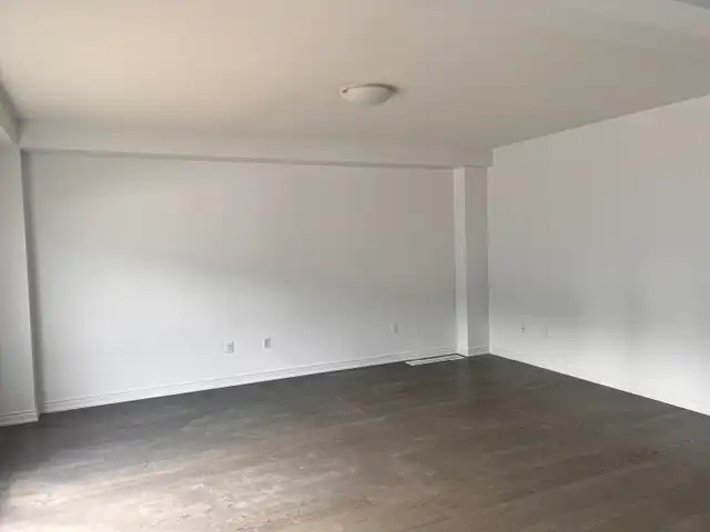 Handyman , stucco , paint, drywall, tapping in Renovations, General Contracting & Handyman in Brantford - Image 2