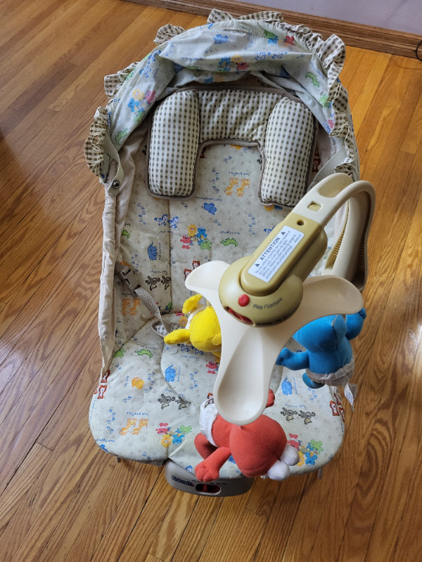 Kolcraft deluxe baby bouncer in Playpens, Swings & Saucers in Thunder Bay