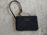 COACH BLACK WRISTLET **NEW*