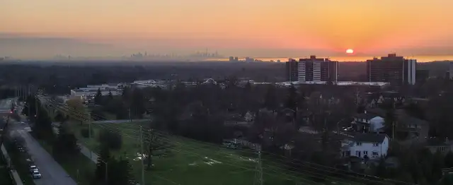 Lease Takeover — 2BR/2BA Corner Unit, 10th Floor, Lake + CN Towe in Long Term Rentals in Oakville / Halton Region - Image 5