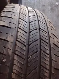 1 pneu d'été 275/65r18 Michelin en bon état 