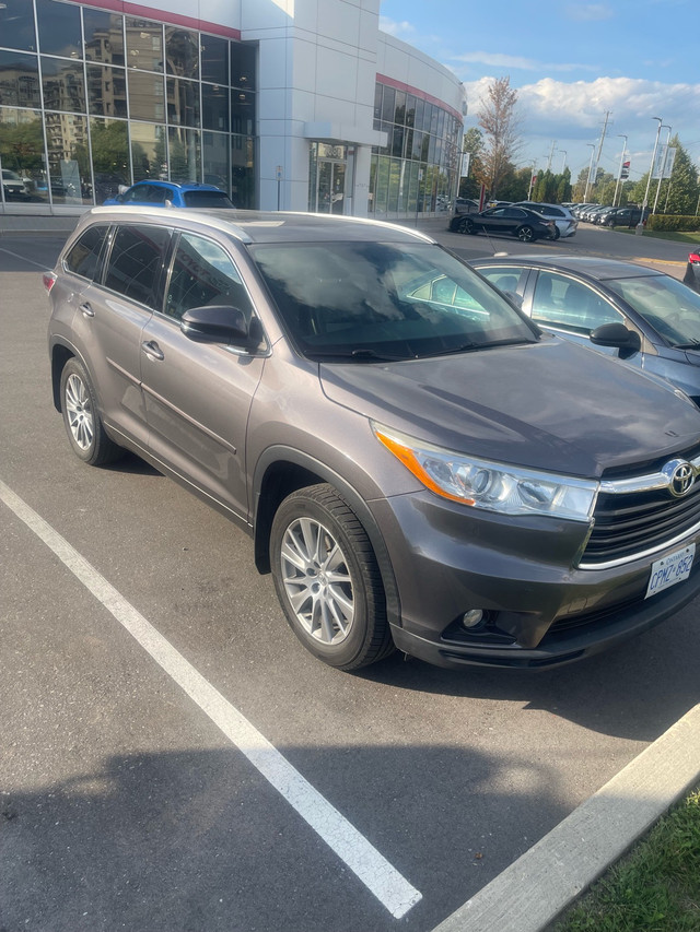 Toyota Highlander  in Cars & Trucks in City of Toronto - Image 2