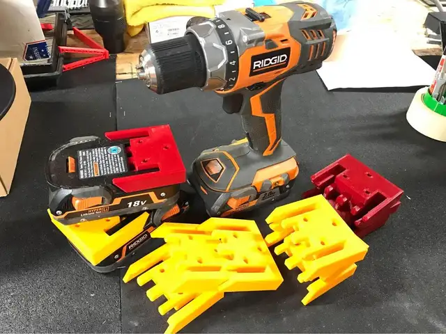 RIDGID 18V Battery Holders in Power Tools in Barrie - Image 3
