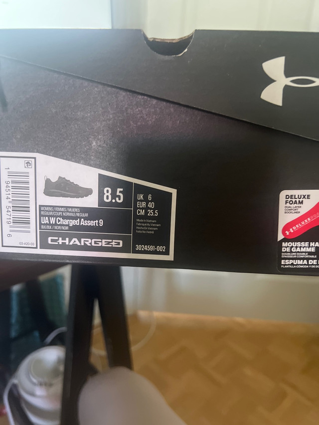 Under armour size 8.5 black shoes charges assert 9 in Women's - Shoes in Ottawa