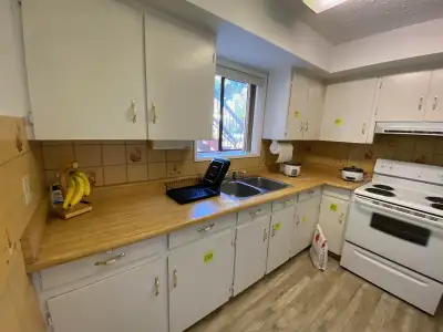 Best for one SFU/BCIT students, or young office professionals • Bright private bedroom with its own...