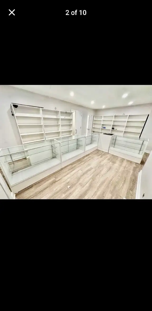 Secure 980 sqft Commercial Space | Sliding Door + Office