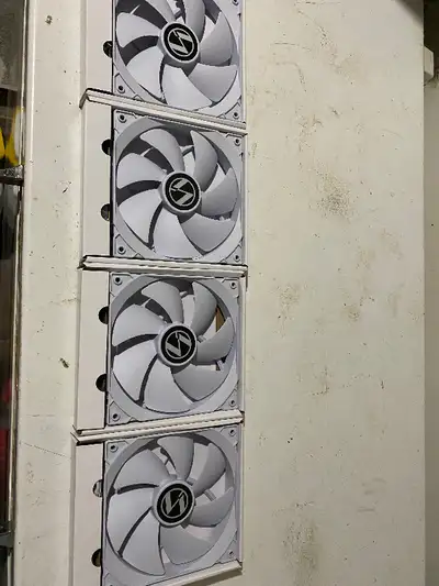LIAN-LI White 140MM PWM Case Fans, View more