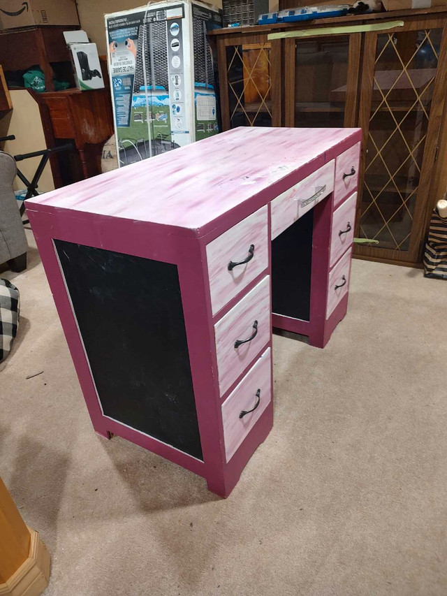 Solid wood desk in Desks in Barrie - Image 2