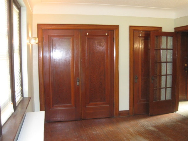 Rent Just Reduced: Actual Large and Proper Bachelor Apartment 4