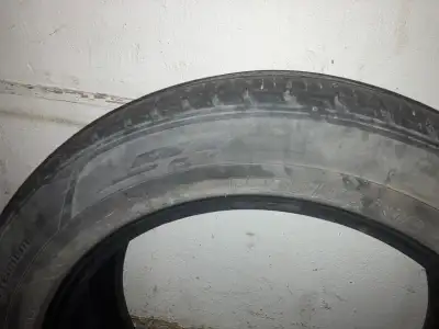 Excellent condition - priced to sell Kumho Crugen Premium (KL33) is a popular all-season tire for SU...