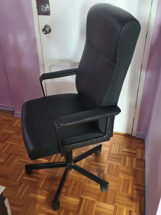 Ikea Desk chair in Chairs & Recliners in City of Toronto - Image 4