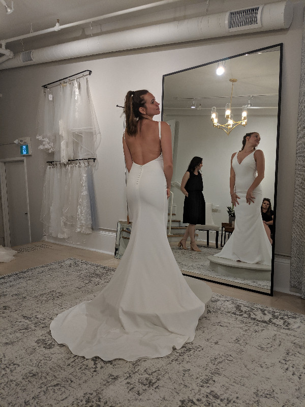 Wedding Dress for Sale in Wedding in Hamilton - Image 4