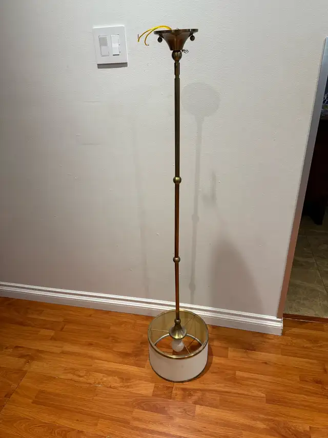 Antique Brass Pendant Lights in Indoor Lighting & Fans in City of Toronto - Image 2