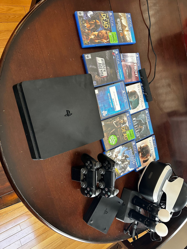 PS4  / VR Bundle + Games in Sony Playstation 4 in La Ronge