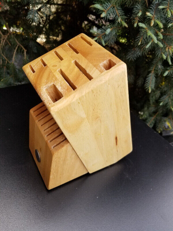 17-slot PC Knife Block (no knives) - great condition! in Kitchen & Dining Wares in City of Toronto - Image 3