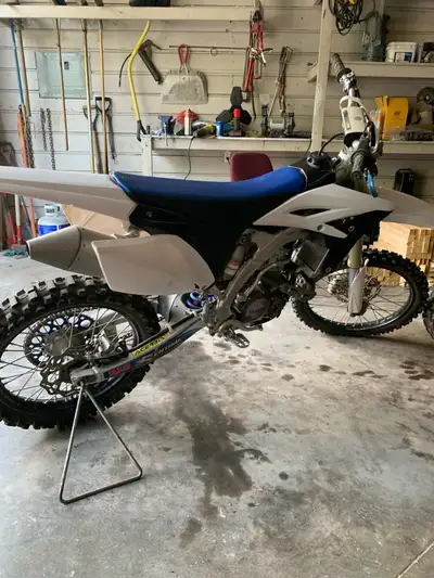 2010 Yamaha YZ 250 F 4 stroke in incredible condition. This bike has only 15 hrs on full top/bottom...