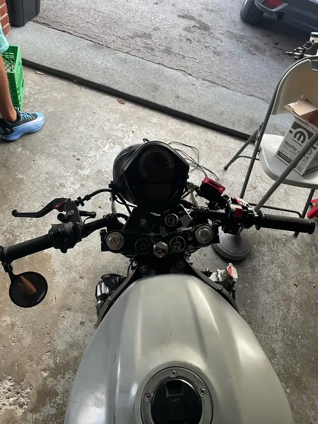 2006 Suzuki SV650s Parting Out in Sport Touring in Mississauga / Peel Region - Image 6