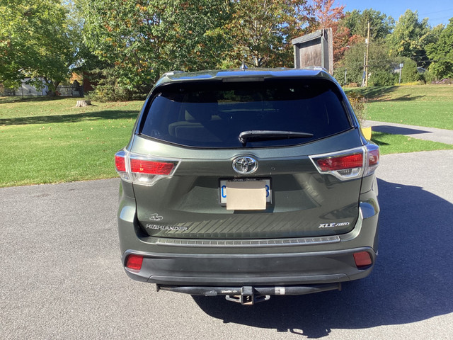 2014 Toyota Highlander XLE in Cars & Trucks in Ottawa - Image 4