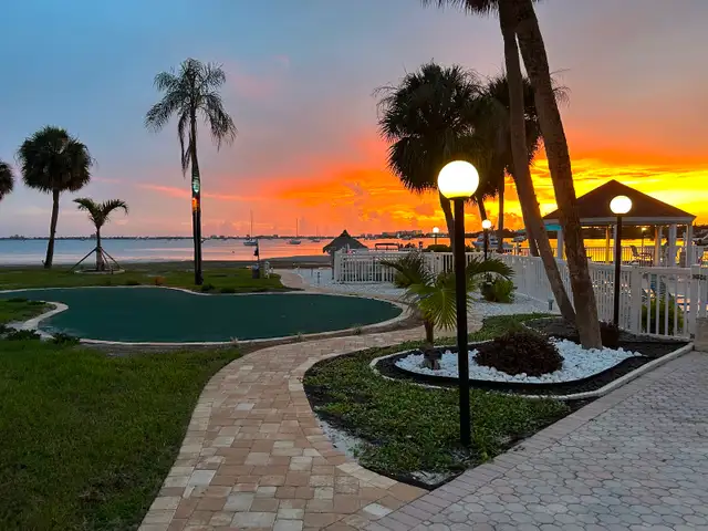 2bdr Condo in St. Pete, Florida, in Florida in Canada - Image 3