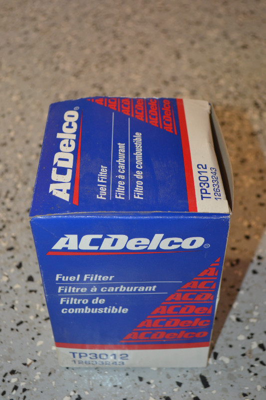 Fuel and Oil Filters TP3012 PH2809 L1019 F50016 31203 in Engine & Engine Parts in Lethbridge