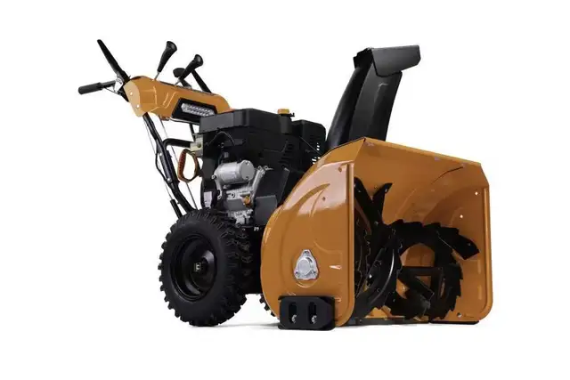 For Sale: Generac 28-Inch Two-Stage Snowblower in Snowblowers in Oshawa / Durham Region - Image 3