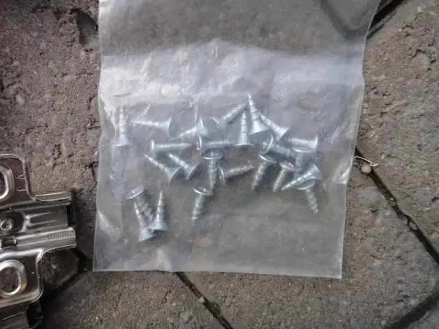 Cabinet Hinge (2$ per hinge)589631741819637763
