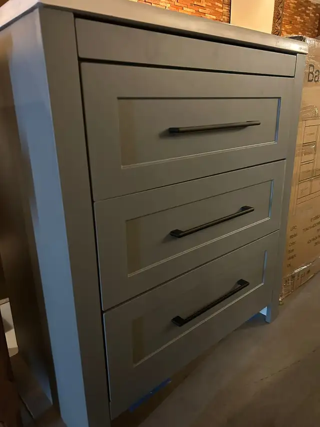 30” Bathroom Vanity with Cultured Marble Top – BRAND NEW in Cabinets & Countertops in Oakville / Halton Region - Image 3