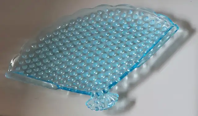 Vintage Rare Fenton Hobnail Blue Opalescent Fan Shaped Dish in Arts & Collectibles in Oshawa / Durham Region - Image 5