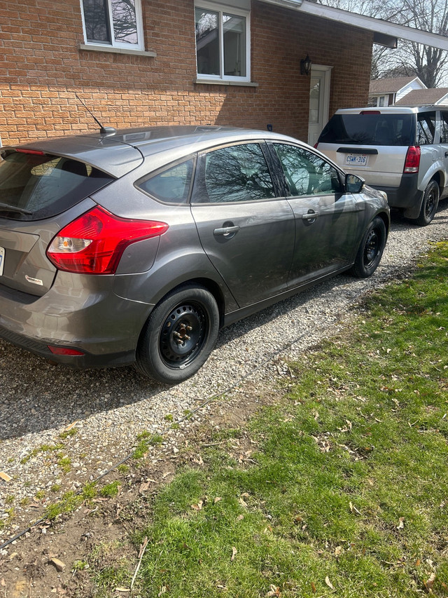 2013 ford focus  in Cars & Trucks in Hamilton - Image 2