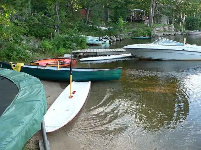 4 Season Lakefront Cottage in The Kawarthas For Rent in Ontario in Canada - Image 4