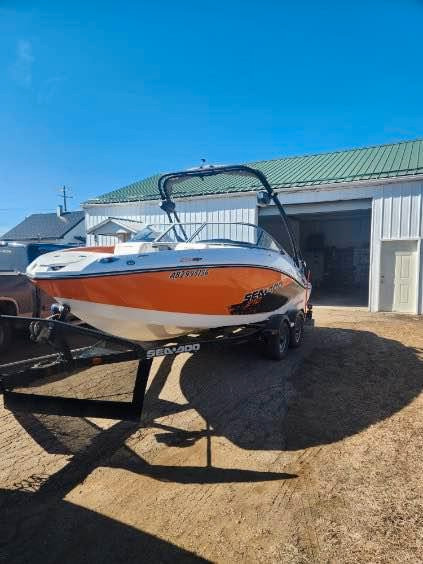 210 Sea-Doo Boat (2011) in Powerboats & Motorboats in Grande Prairie - Image 2