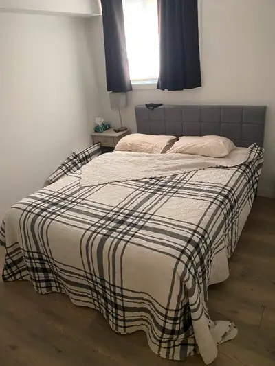 ROOMMATE WANTED** 2 BDR 1 BATH CONDO