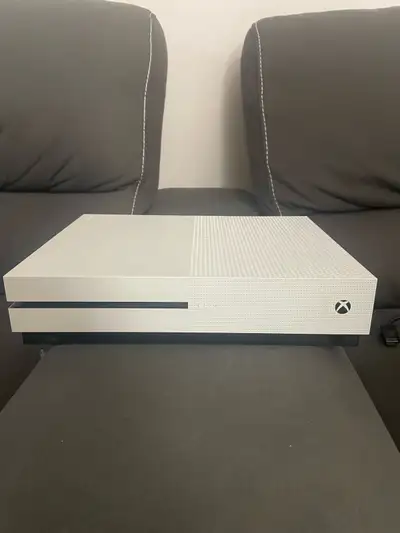 Xbox One S- 1TB, Blue Ray, Controller + games, View more