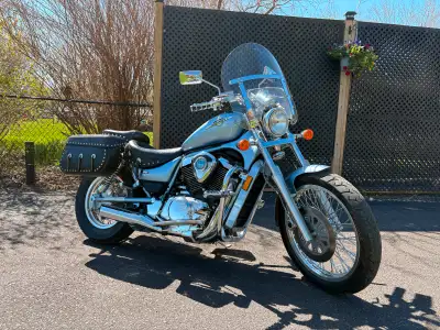 Beautiful Mint Condition 2006 Suzuki including: - Certified - New Tires - New Brakes - Mustang Seat...