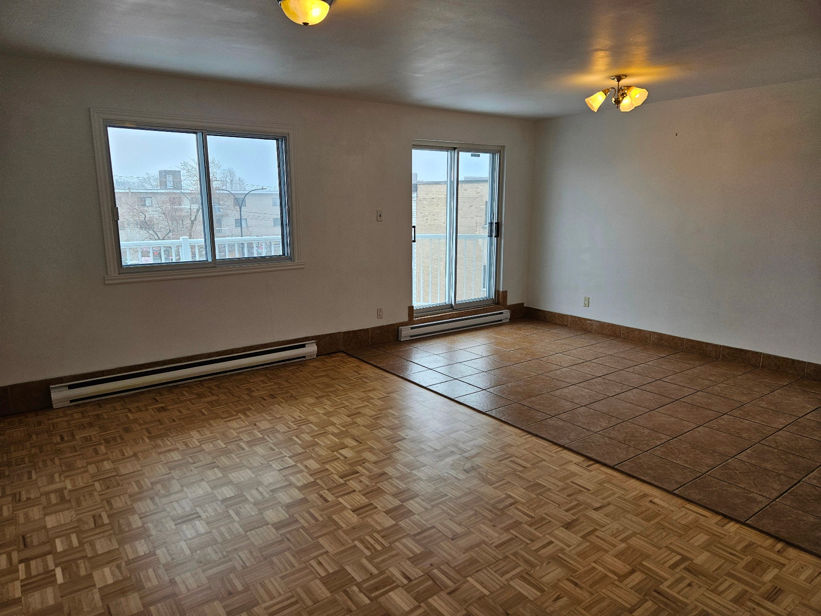 Grand 5 1/2 renové à louer / Large renovated 3-bedroom apartment — photo 3